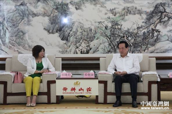 濟(jì)南市人大常委會(huì)主任會(huì)見臺(tái)灣客人 濟(jì)南市人大常委會(huì)主任會(huì)見臺(tái)灣客人