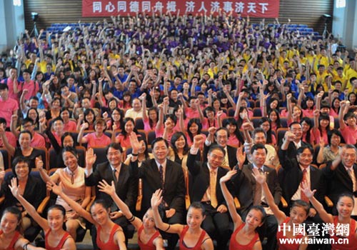 2014(lin)ϴW(xu)ϺڣļeӰ